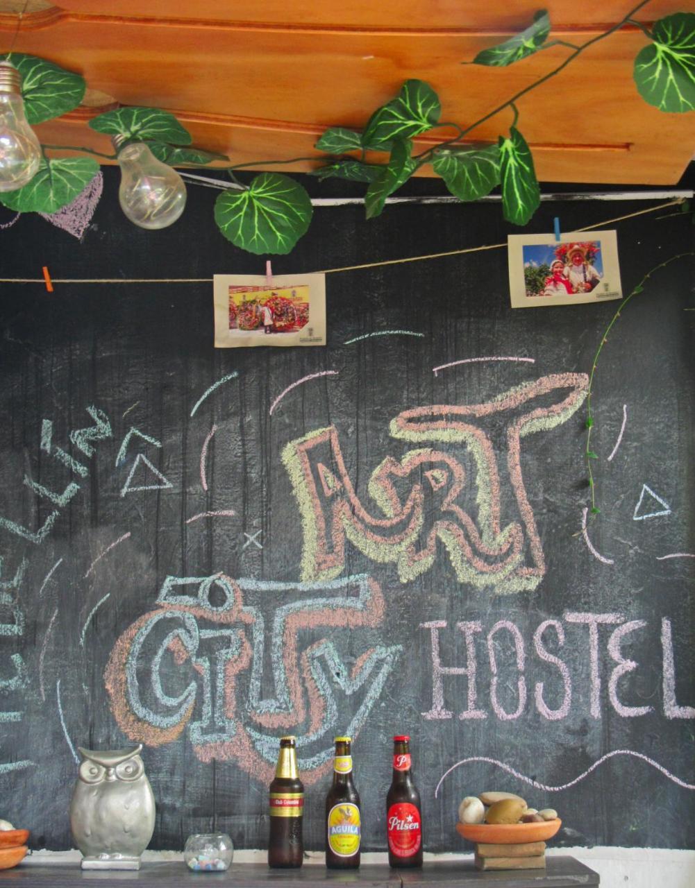 Art City Hostel Medellin Exterior photo